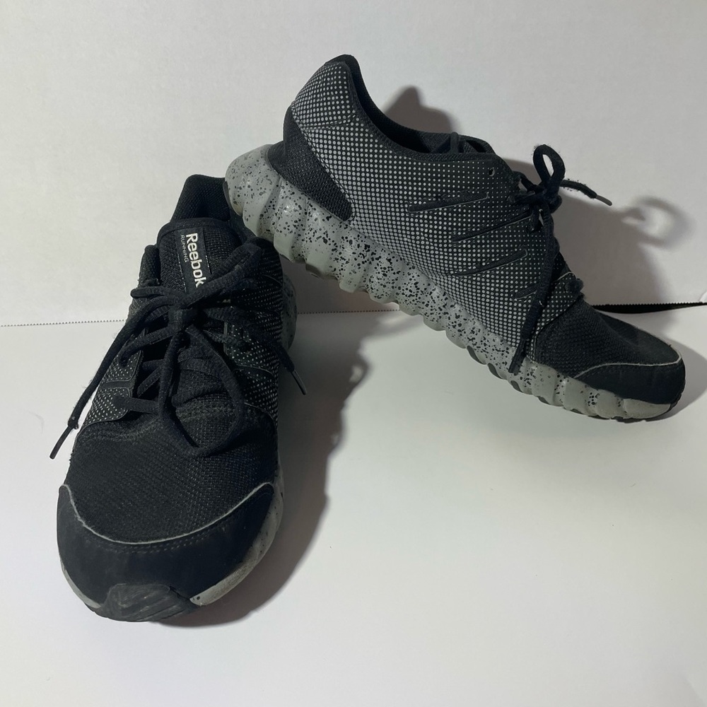 Boys Size 7 Running Shoe Reebok